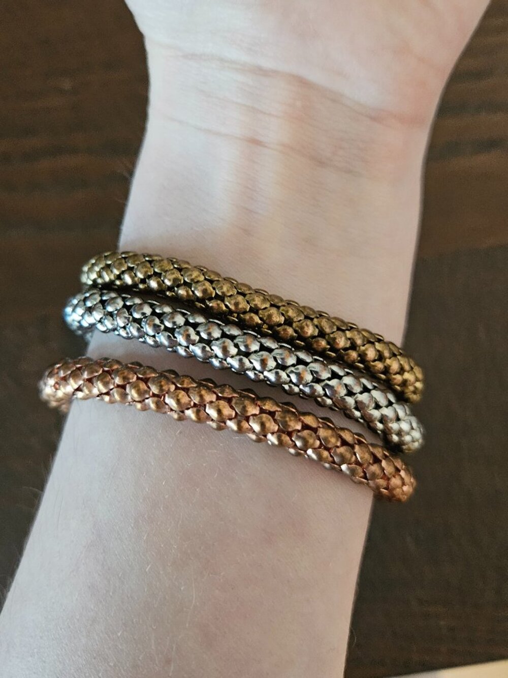 Metallic stretch bracelets - Picture 2 of 4